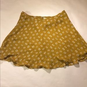 Adorable Mustard Floral Skirt Size Women’s 31